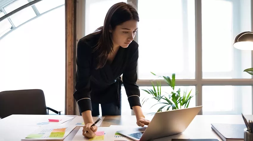 ESG-Berichte sind wichtig für die Präsentation des Unternehmens in der Öffentlichkeit. © Shutterstock, fizkes