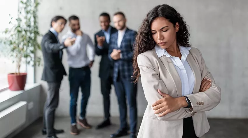 Frauen in der Wirtschaft sind weiterhin in vielen Prozessen benachteiligt. © Shutterstock, Prostock-studio