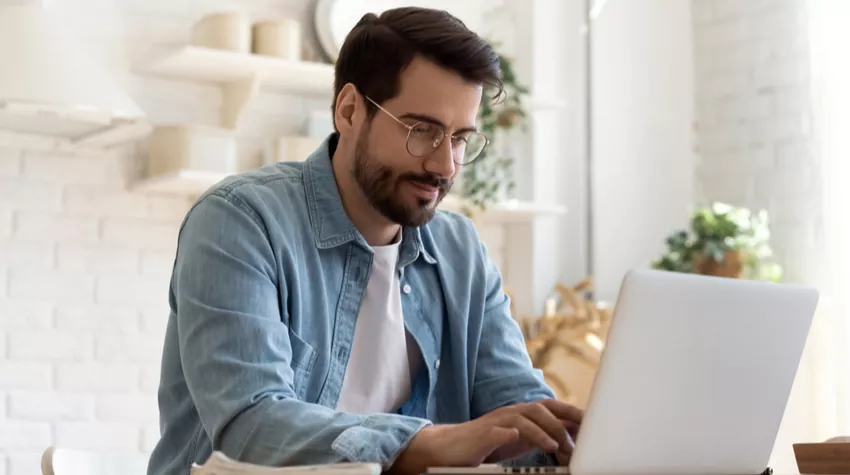 Die Ausbildung zum Brandschutzbeauftragten kann in zwei Wochen oder in einem Block von acht Tagen absolviert werden. © Shutterstock, fizkes