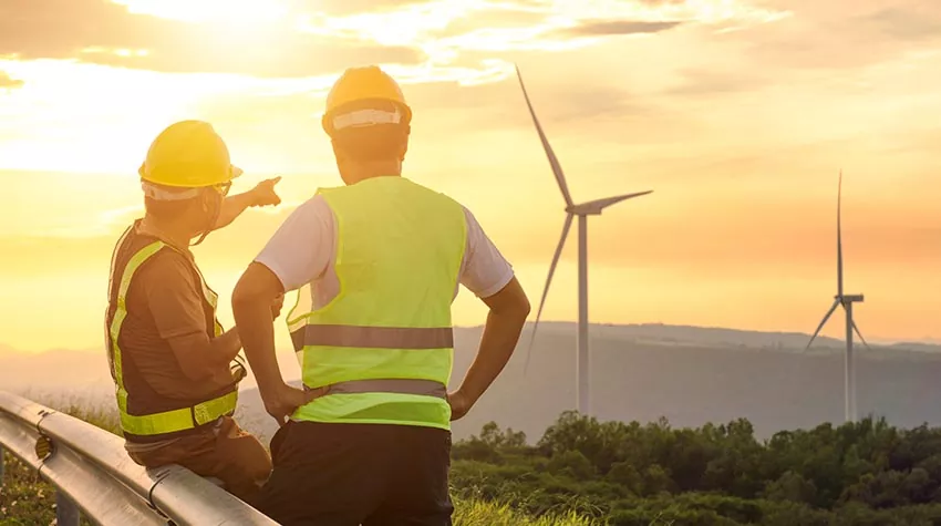 Umweltbeauftragte unterstützen euch auch bei der Wartung verschiedener Anlagen. © Shutterstock, Somchai_Stock